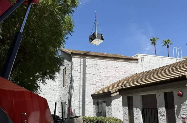 24/7 Crane Rental Services for Rooftop Equipment Lift