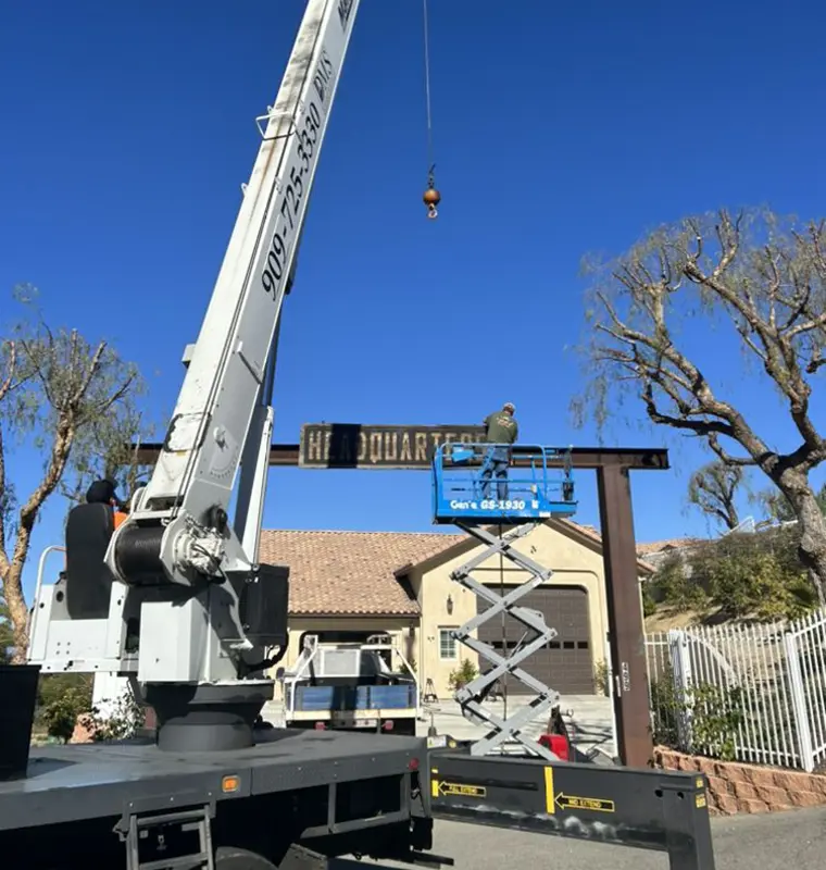 24/7 Specialty Trailer Cranes Rental near Pomona, CA